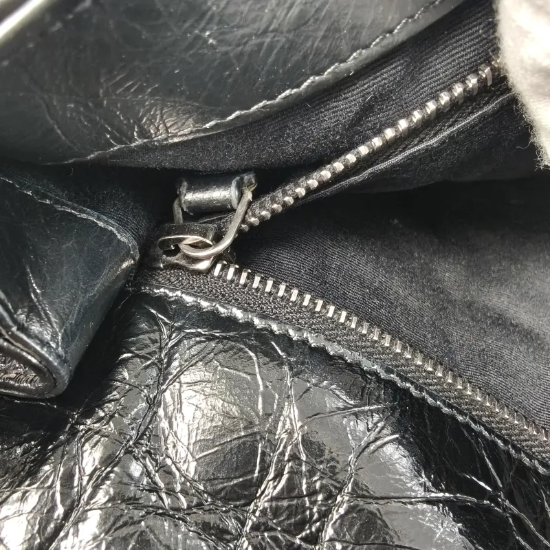 SAINT LAURENT Crossbody Bag Niki D Waxed Leather Calfskin Medium 28 × 8.5 × 20 cm — detail view 4 of 16