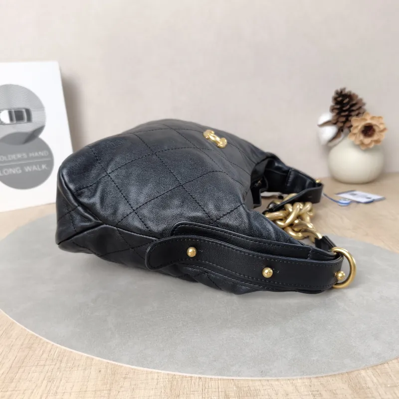 Chanel Shoulder Bag hobo Black Lambskin One Size25 × 9 × 22 cm — detail view 6 of 14