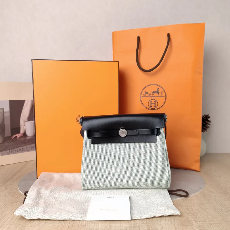 Hermès Crossbody Bag Herbag Zip 20 Beige · Green · Black Calfskin,Canvas Mini 20.5 × 7 × 16.5 cm G — cover view 4 of 6