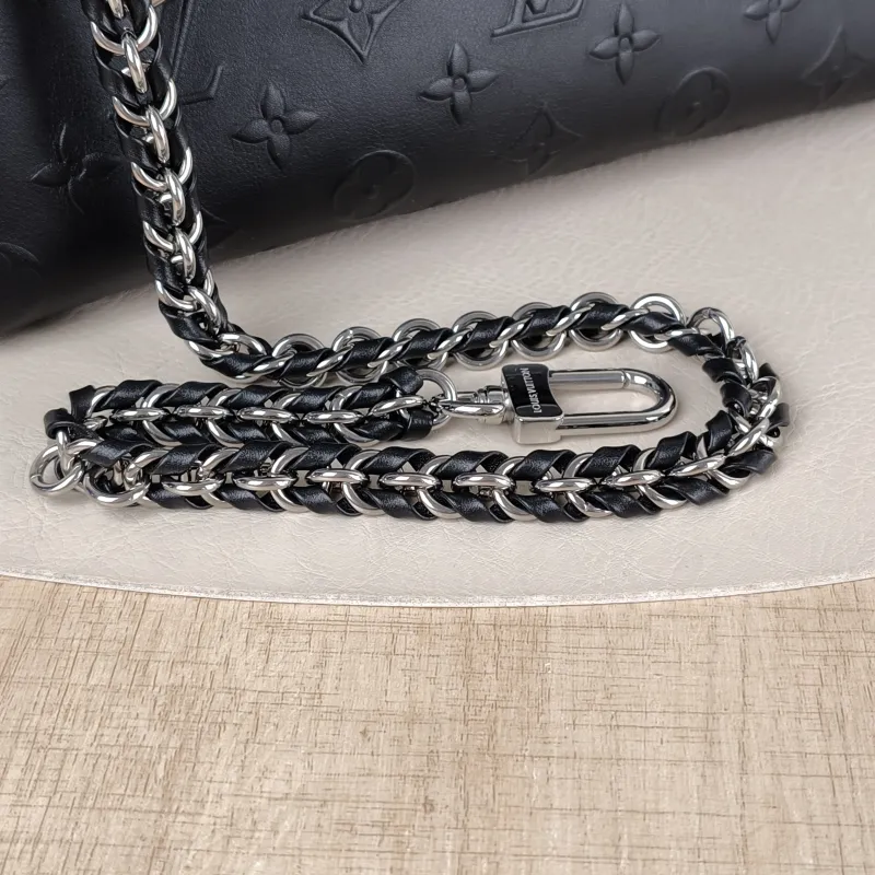 Louis Vuitton Shoulder Bag Onthego Black Calfskin Small 25 × 11.5 × 19 cm Shoulder Strap — detail view 8 of 12
