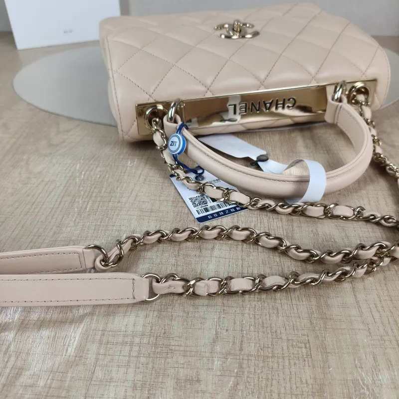 Chanel Crossbody Bag Trendy CC Beige Lambskin Small 25 × 12 × 17 cm 31 — detail view 4 of 14