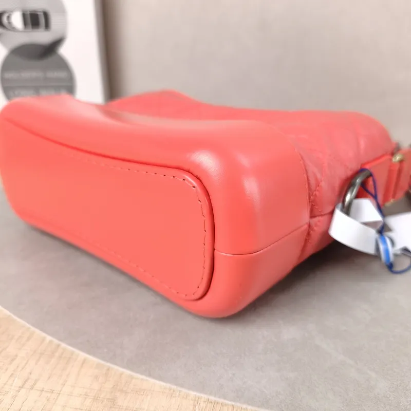 Chanel Crossbody Bag Gabrielle Gabrielle Bag Red CC alfskin Small20 × 8 × 15 cm — detail view 8 of 15