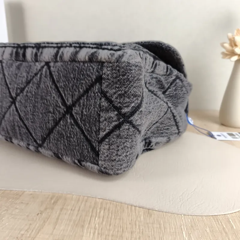 Chanel Shoulder Bag Grey One Size 33 × 12 × 22 cm — detail view 3 of 15