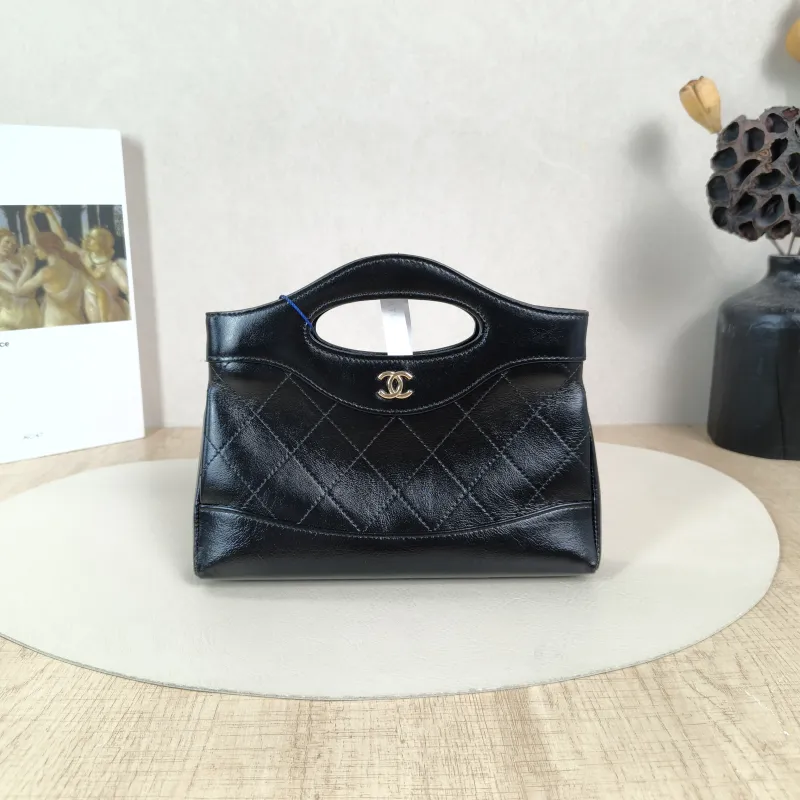 Chanel Shoulder Bag31Bag Black Waxed Leather Calfskinnano20.5 × 3.5 × 17 cm