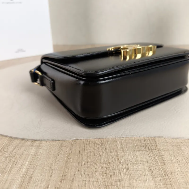 CELINE Crossbody Bag Teen Triomphe Black CC alfskin Small18.5 × 6 × 14 cm — detail view 11 of 13