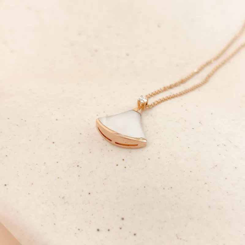 Bvlgari Necklace Divas' Dream White Mother-of-Pearl Diamond18KR ose Gold Small 43cm — cover view 8 of 10