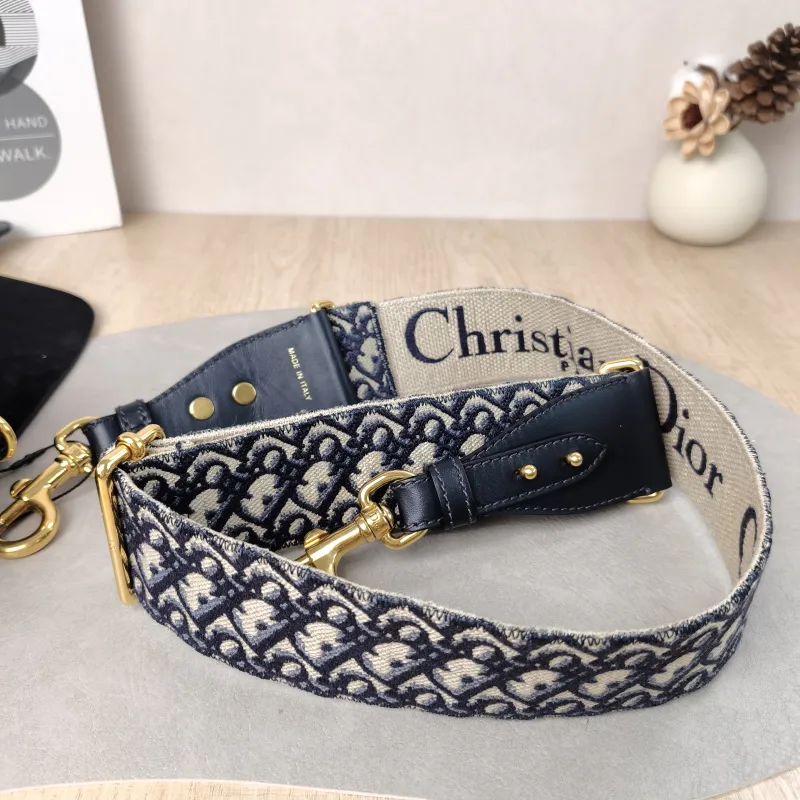 DIOR Crossbody Bag Bobby Black Calfskin Large 27 × 8 × 19.5 cm — detail view 8 of 14