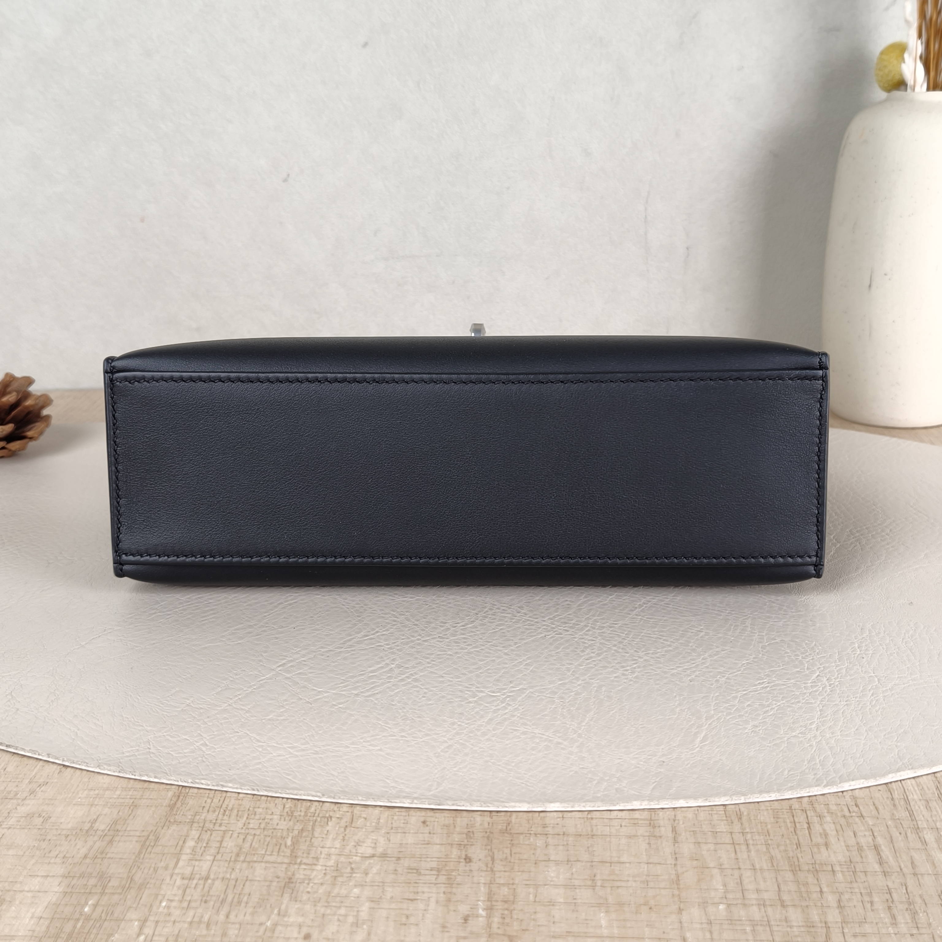 Hermès Top Handle Bagmini kelly Black Swift Calfskin One Size22 × 7 × 13 cm — cover view 4 of 6