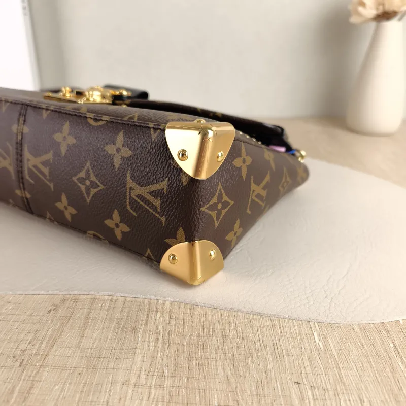 Louis Vuitton Shoulder Bag Trunkie Box Chain Bag Monogram PVC Large 27 × 8 × 16 cm — detail view 1 of 11