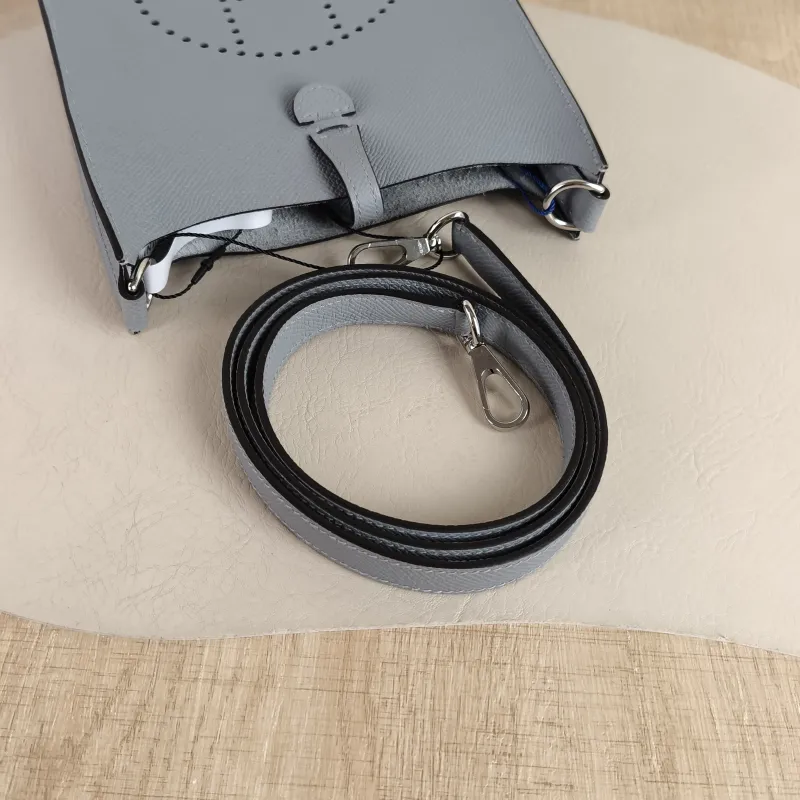 Hermès Crossbody Bag Evelyne Mini 16 Mini 16 8U Epsom Calfskin Mini 17 × 5.5 × 18 cm W — detail view 5 of 10