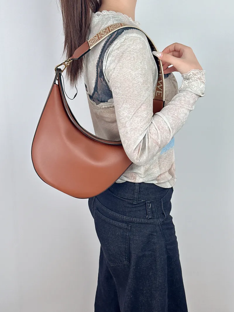 LOEWE Shoulder Bagluna Shoulder Bag Caramel Calfskin One Size32 × 9 × 27 cm — on-model view 2 of 2