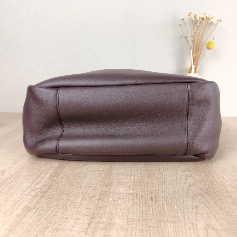 SAINT LAURENT Shoulder Bag LE 5 À 7 BEA Calfskin One Size 50 × 18 × 28 cm — cover view 3 of 5