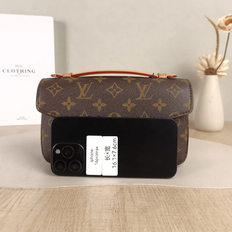 Louis Vuitton Crossbody Bag Pochette Métis East West Monogram PVC Small21.5 × 6 × 13.5 cm — cover view 2 of 5