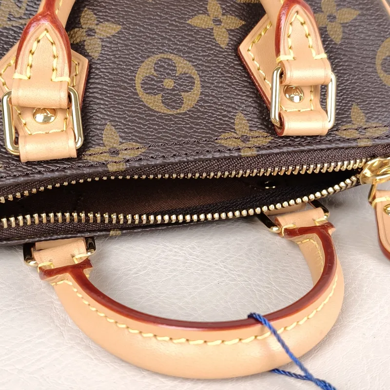 Louis Vuitton Crossbody Bag Speedy Nano Shoulder Strap PVC nano 16 × 7.5 × 10 cm — detail view 4 of 12