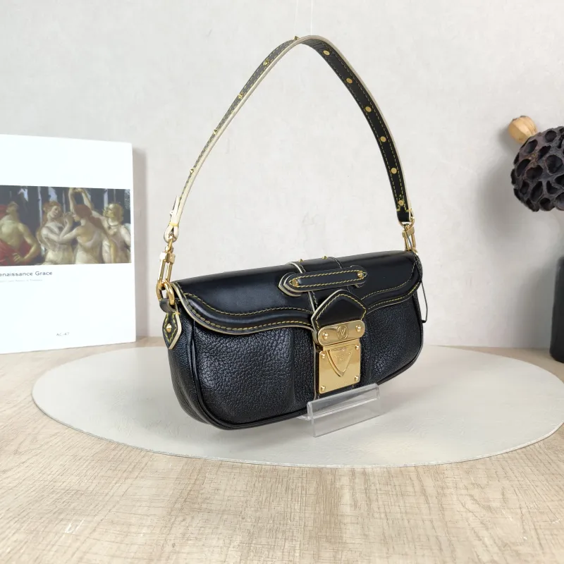 Louis Vuitton Suhali Vintage Black Calfskin One Size 23 × 4 × 12 cm — cover view 2 of 5