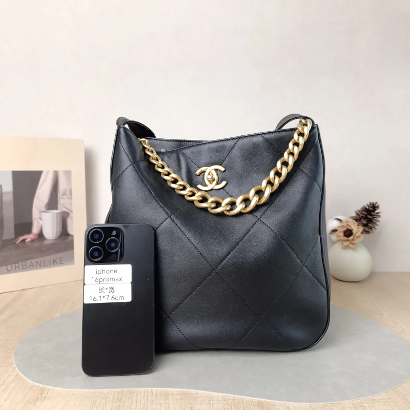 Chanel Shoulder Bag hobo Black Calfskin One Size 27 × 7 × 27 cm — cover view 3 of 5