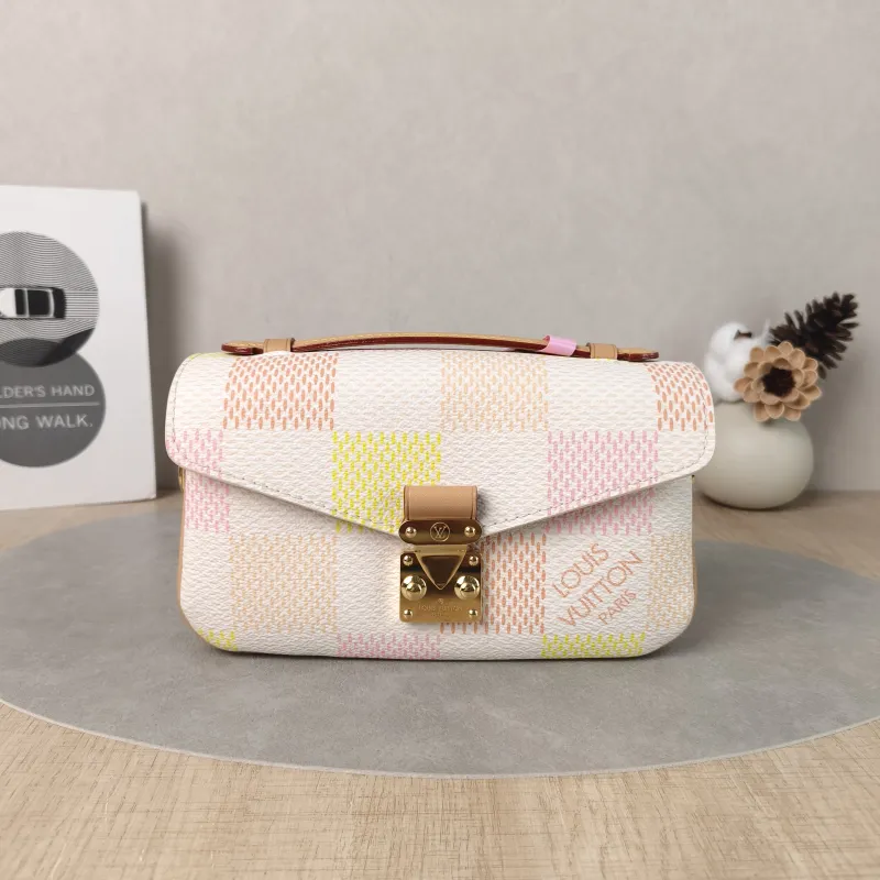 Louis Vuitton Crossbody Bag Pochette Métis East West Colorblock PVC Small21.5 × 6 × 13.5 cm