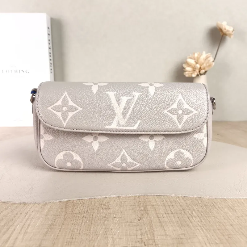 Louis Vuitton Crossbody Bag IVY Grey · White Monogram Empreinte Embossed Calfskin Small 23.5 × 4.3 × 12 cm