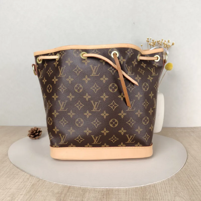 Louis Vuitton Shoulder Bag Petit Noé Bucket Bag Monogram PVC Small 27 × 21 × 27 cm