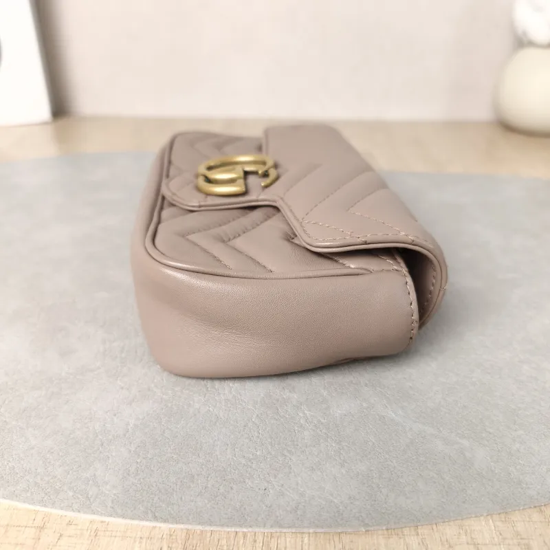 GUCCI Crossbody Bag GG Marmont Mini Marmont Mini Calfskinmini16.5 × 4.5 × 9.5 cm — detail view 2 of 11