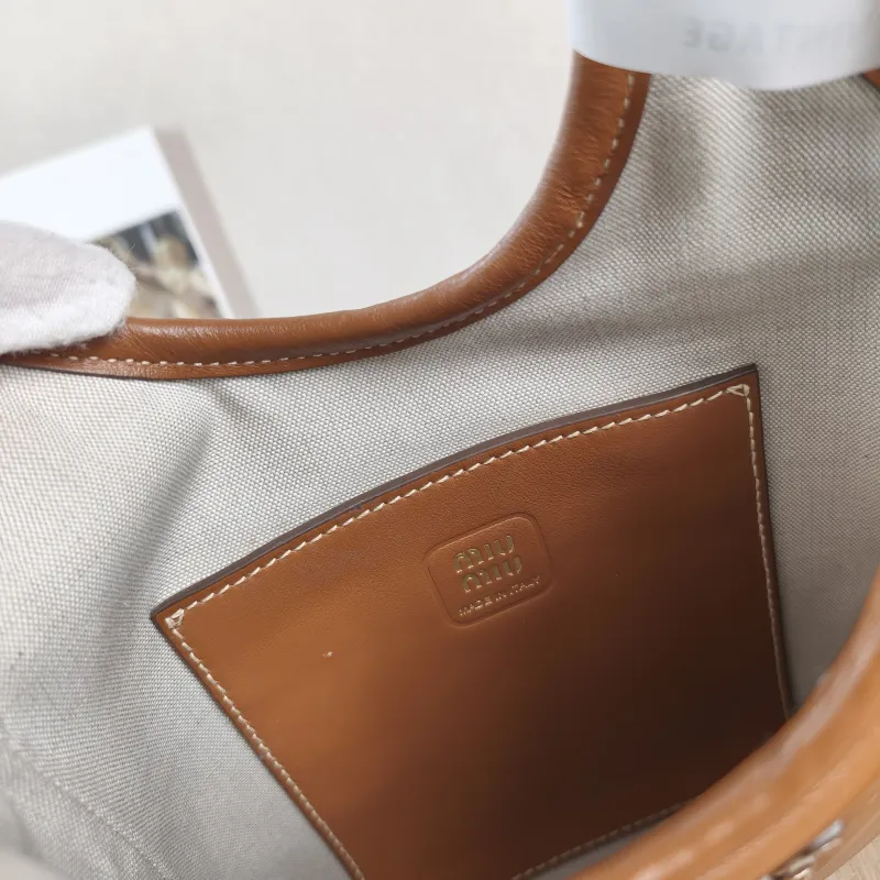 Miumiu Shoulder Bag IVY Tote Shopping Tote CC alfskin Mini 20*24 — detail view 6 of 11