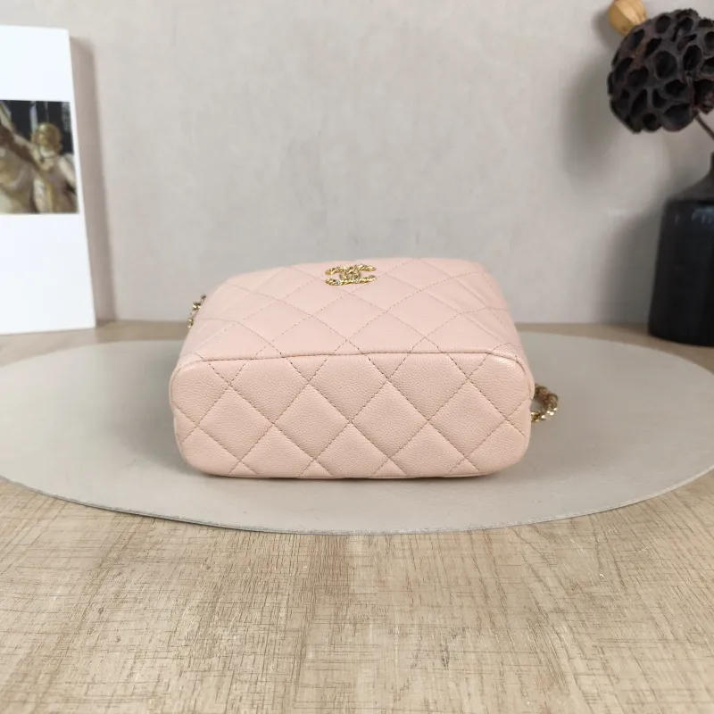 Chanel Crossbody Bag Crossbody Bag Pink Gold-Tone Hardware Grained Calfskin One Size 21.5 × 7.5 × 19 cm — cover view 4 of 5
