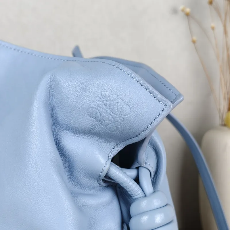 LOEWE Crossbody Bag Flamenco Blue Calfskin Medium30 × 10.5 × 20 cm — detail view 5 of 11