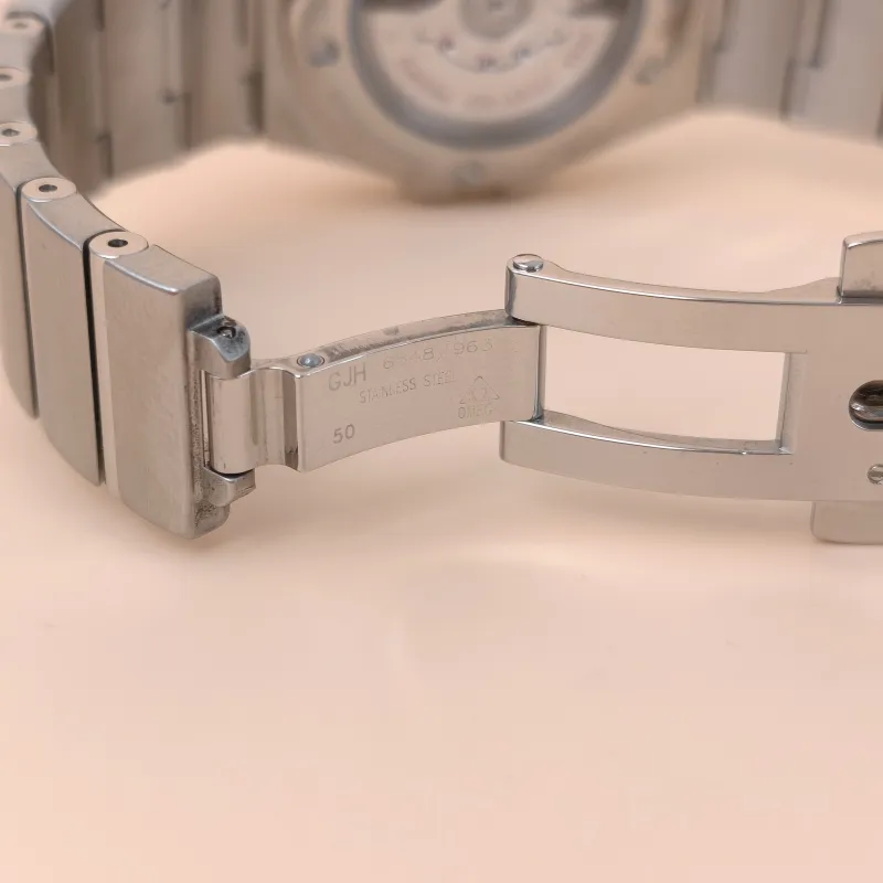 OMEGA Watch Watch Silver One Size34mm — cover view 9 of 11