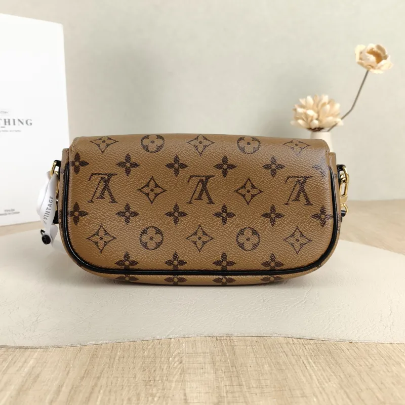 Louis Vuitton Crossbody Bag IVY Monogram PVC Small23.5 × 4.3 × 12 cm — cover view 5 of 5
