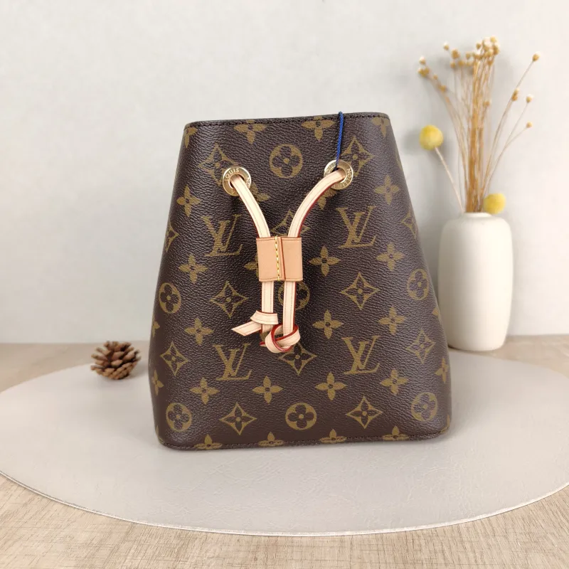 Louis Vuitton Crossbody Bag NÉONOÉ Bucket Bag BB Monogram PVC BB 20 × 13 × 20 cm