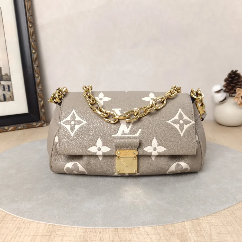 Louis Vuitton Crossbody Bag Favorite Empreinte Embossed Calfskin Monogram Medium24 × 9 × 14 cm