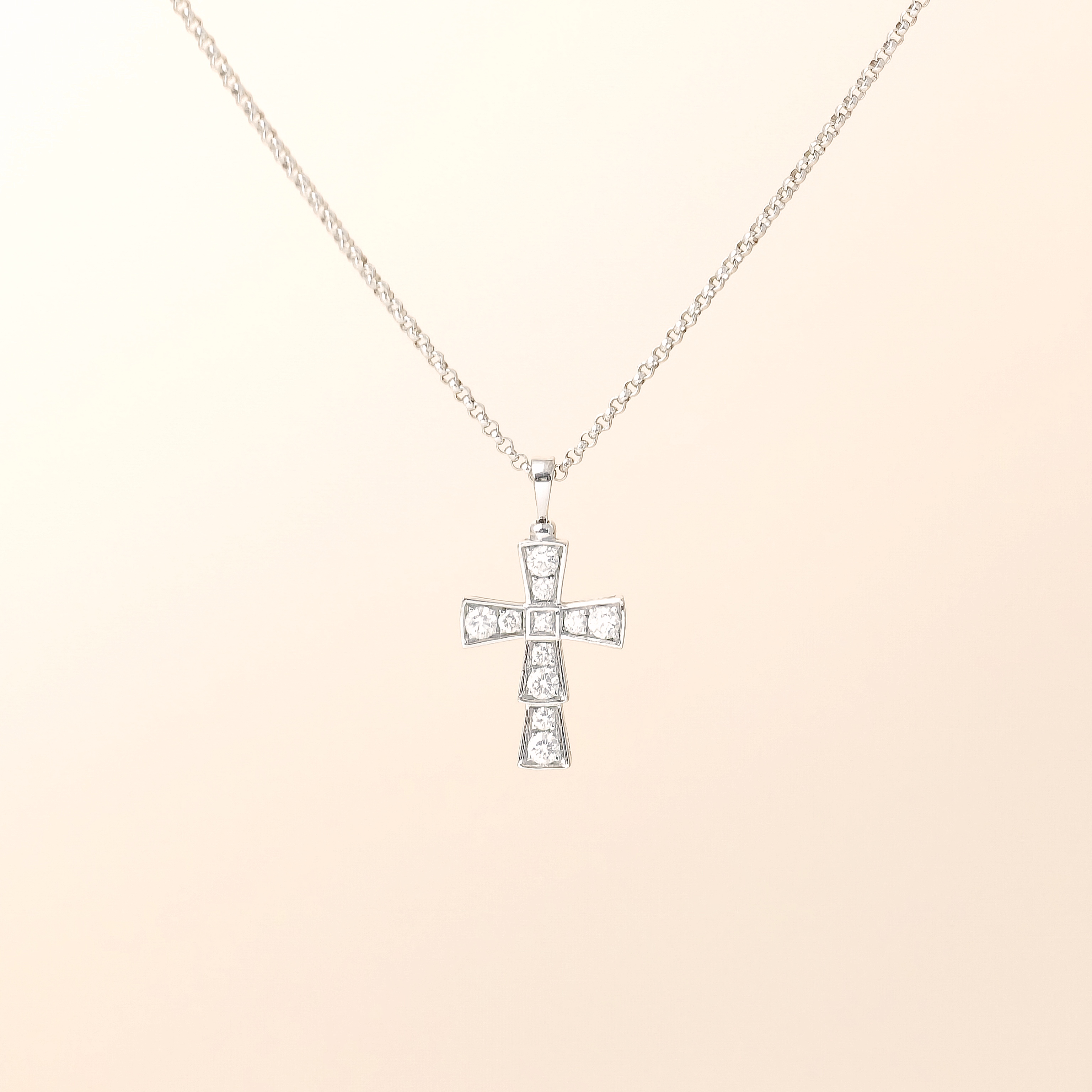 Bvlgari Necklace Croce Pavé Diamond Necklace White Gold 18KW hite Gold Diamond One Size50cm