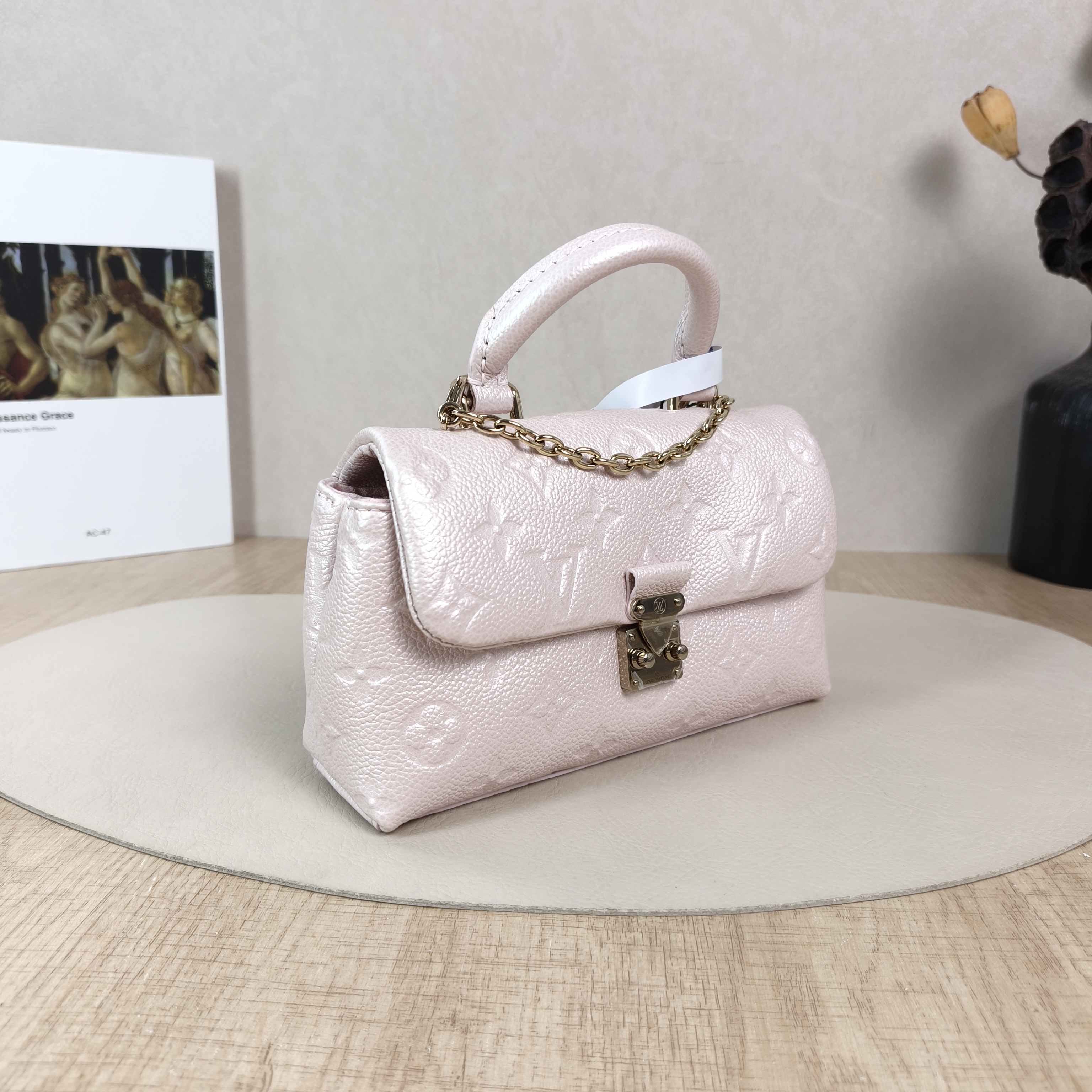 Louis Vuitton Crossbody Bag MADELEINE Calfskinnano21 × 6 × 12.5 cm — cover view 2 of 6