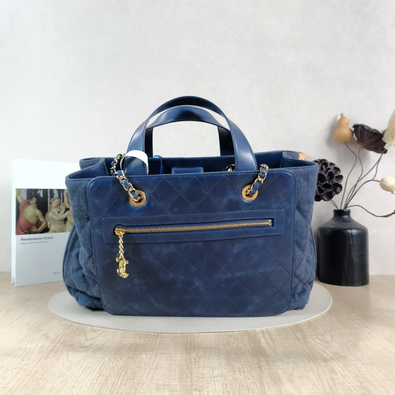 Chanel Shoulder Bag tote Blue One Size35 × 12 × 26 cm