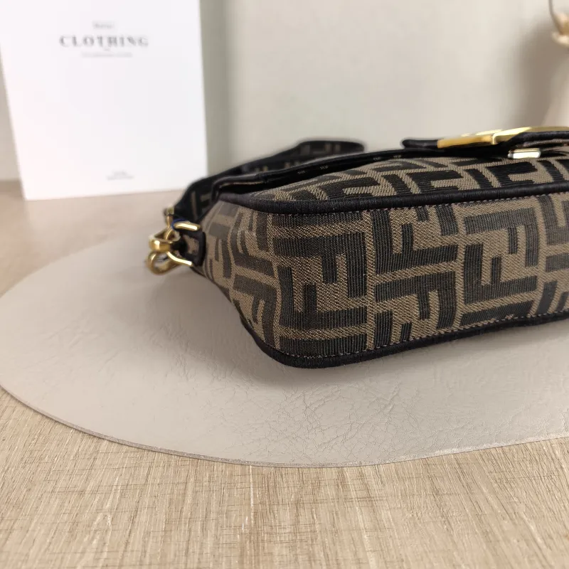 FENDI Crossbody Bag Baguette Baguette Bag Brown Canvas Medium 27 × 6 × 15 cm — detail view 1 of 11