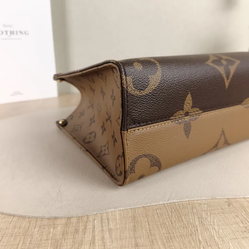 Louis Vuitton Shoulder Bag Onthego Monogram PVC Small 25 × 11.5 × 19 cm — detail view 7 of 12