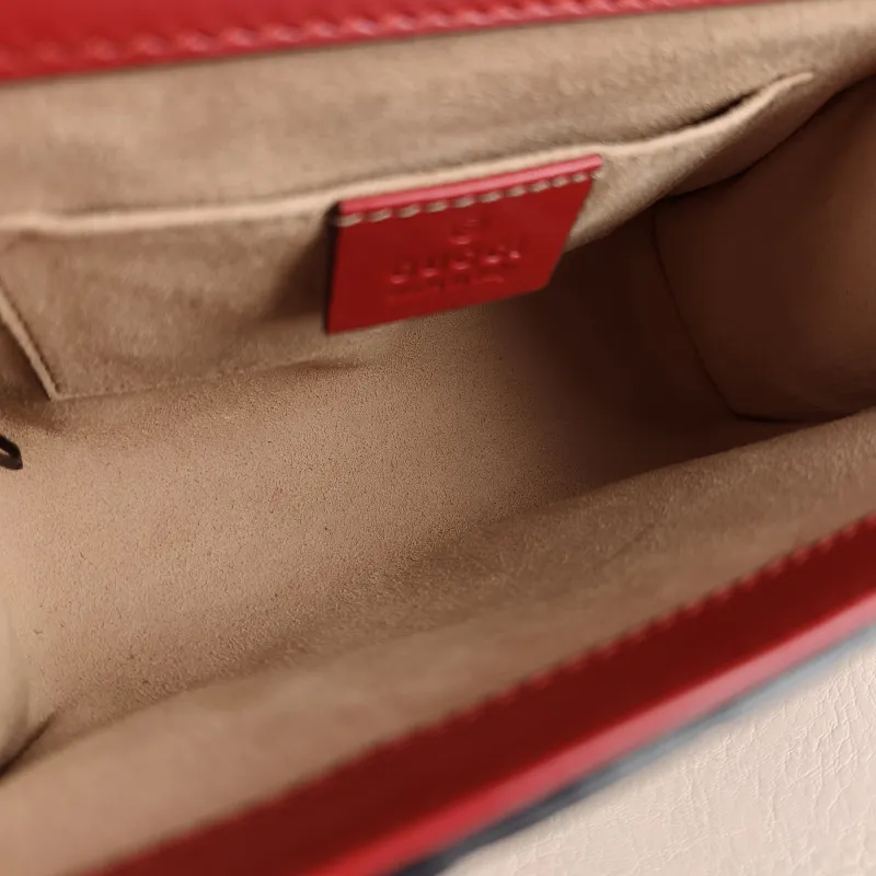 GUCCI Crossbody Bag Padlock Red Calfskin Small 20.5 × 7.5 × 13 cm — detail view 9 of 10