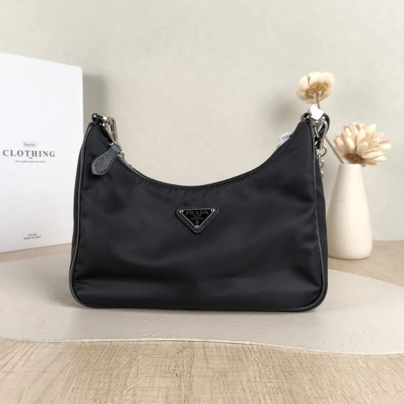 PRADA Crossbody Bag Re-Edition 2005 Hobo Black Nylon Mini 22 × 6 × 18 cm