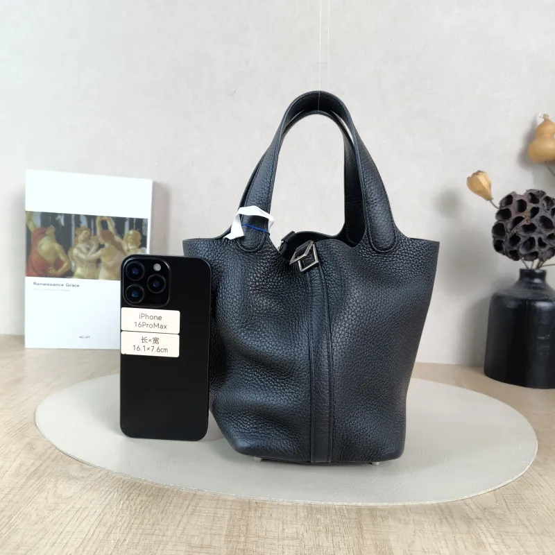 Hermès Top Handle Bag Picotin Lock 18 18Black Clemence Taurillon TC Calfskin Small18 × 13 × 19 cm — cover view 2 of 6