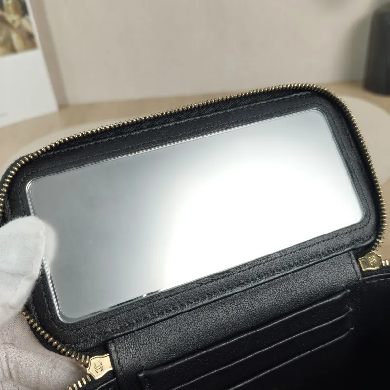 Chanel Top Handle Bag Edition Black Lambskin One Size16 × 8 × 9.5 cm — detail view 8 of 13