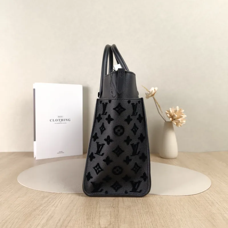 Louis Vuitton Top Handle Bag On My Side Black Calfskin Medium30.5 × 14 × 24.5 cm — detail view 10 of 14