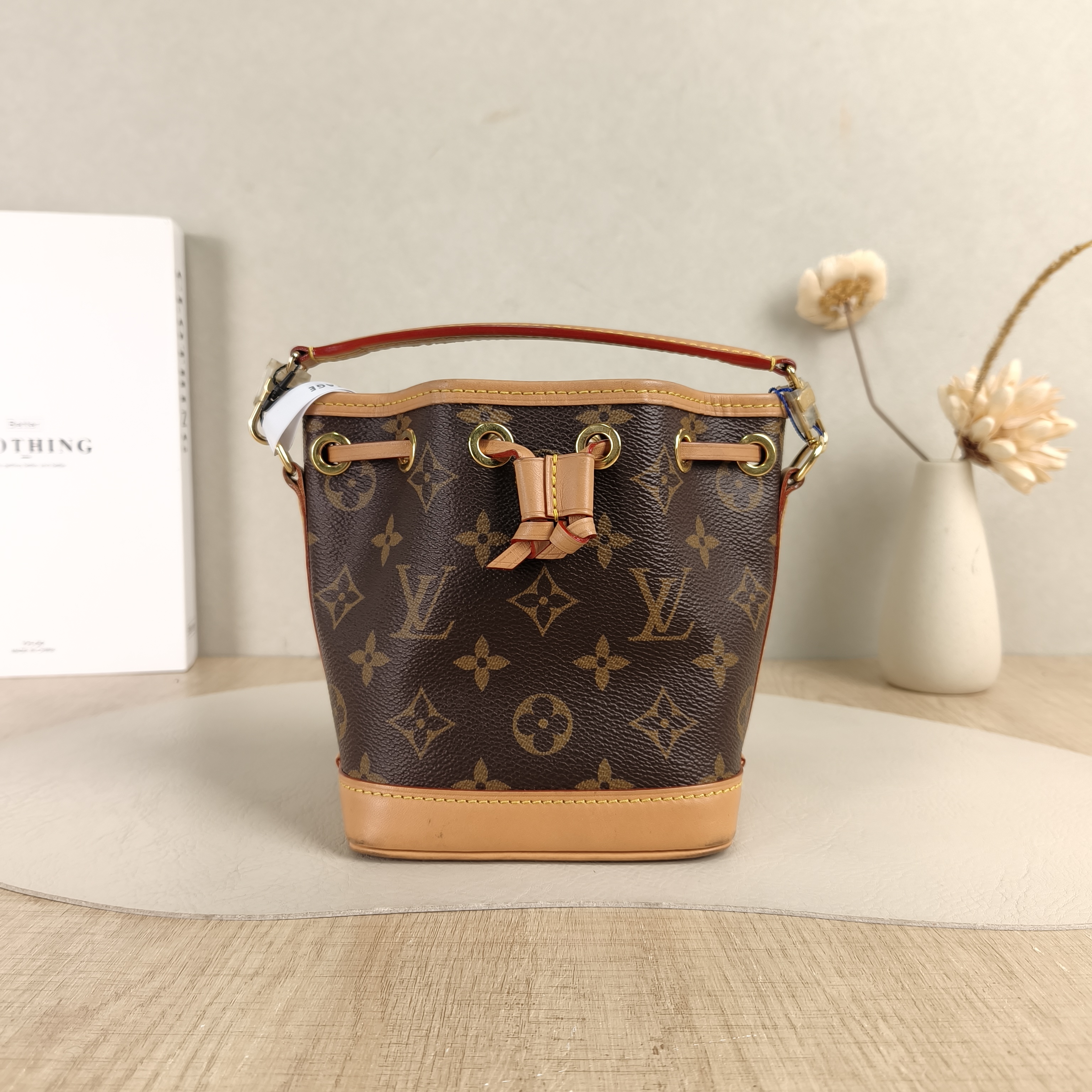 Louis Vuitton Crossbody Bag NANO NÉONOÉ Bucket Bag Nano Monogram PV Cnano13 × 10 × 16 cm