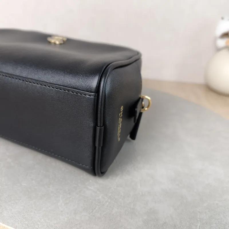 Chanel Shoulder Bag Bowling Bag Black Calfskin 20 × 8 × 12 cm — detail view 9 of 12