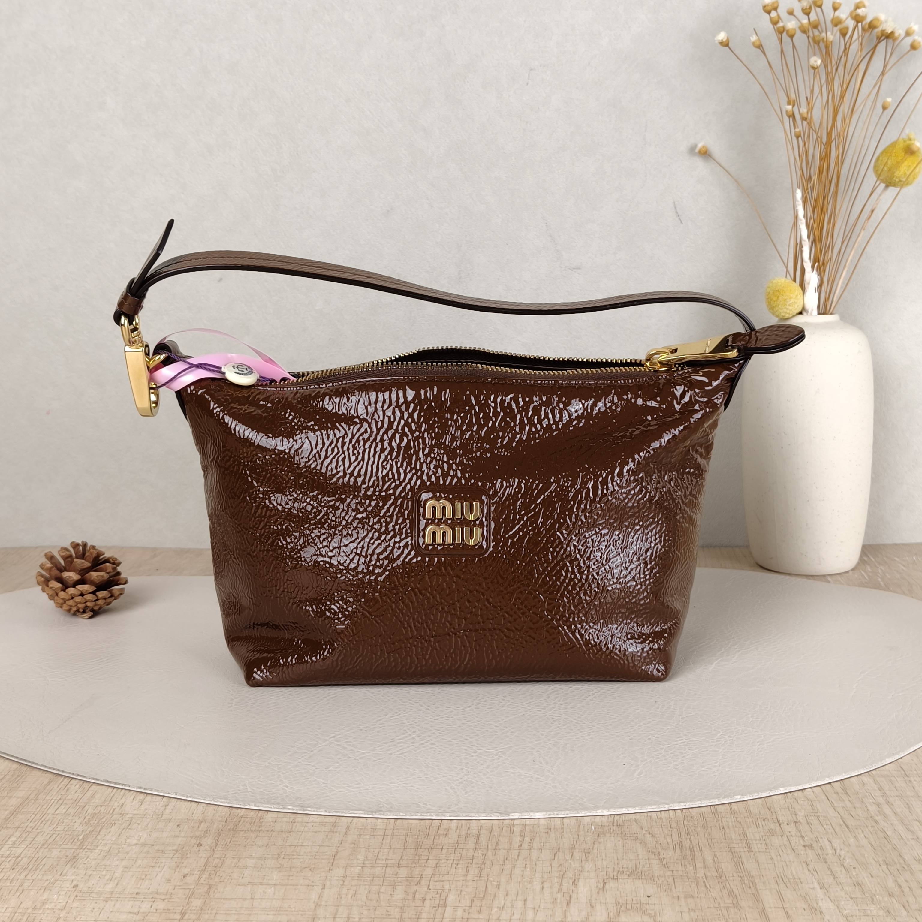 Miumiu Top Handle Bag Cosmetic Bag Brown Patent Leather One Size18 × 10 × 14 cm