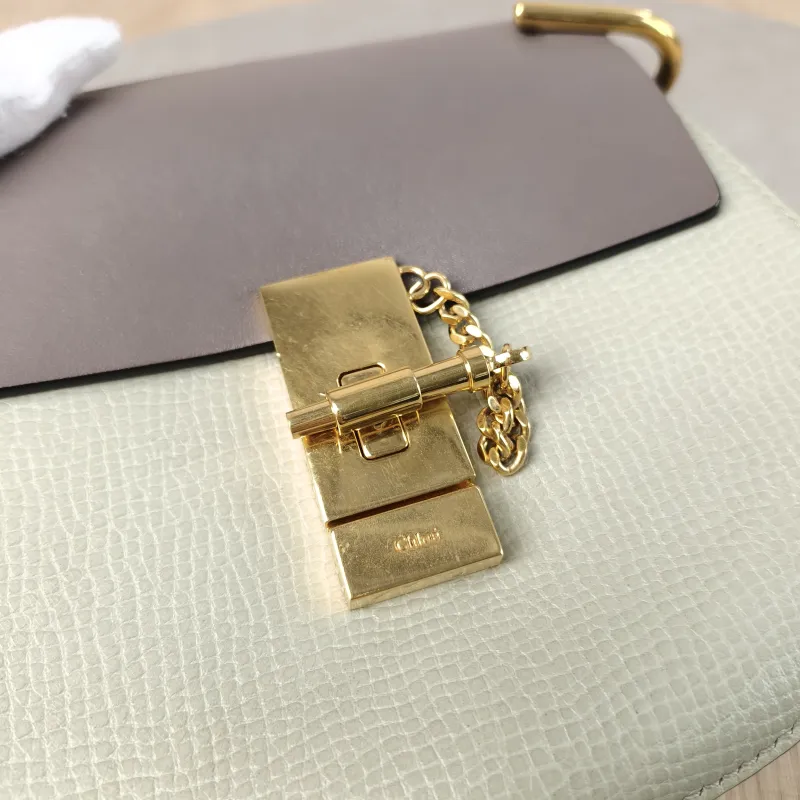 Chloé Crossbody Bag drew Green Calfskin One Size 19.5 × 6.5 × 16 cm — detail view 8 of 11