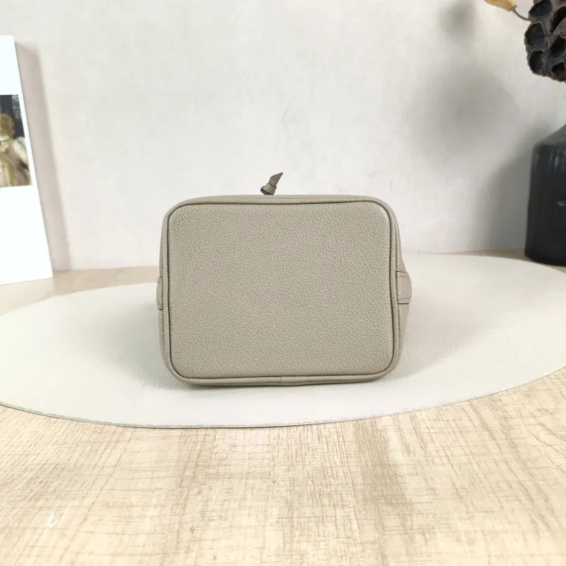 Louis Vuitton Crossbody Bag NANO NOÉ Bucket Bag Nano · White Empreinte Embossed Calfskin nano 13 × 10 × 16 cm — cover view 4 of 5