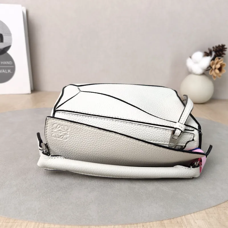LOEWE Crossbody Bag Puzzle White Calfskin Mini 18 × 8 × 12.5 cm — detail view 4 of 13
