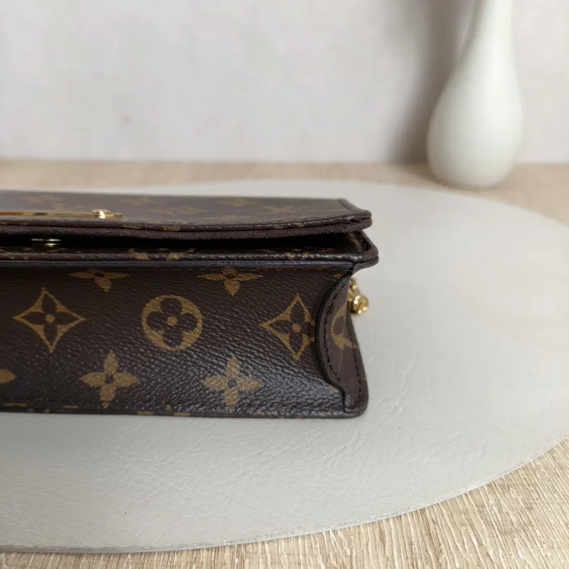 Louis Vuitton Crossbody Bag LILY Chain Bagwoc Monogram PVC One Size21 × 3.5 × 10.5 cm — cover view 5 of 12