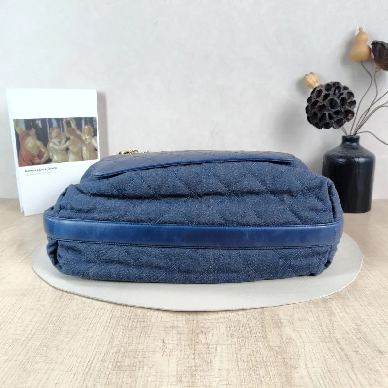 Chanel Shoulder Bag tote Blue One Size35 × 12 × 26 cm — cover view 2 of 5