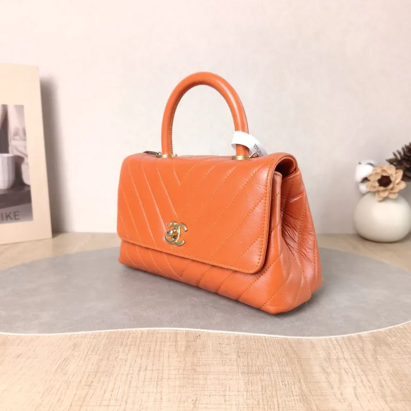 Chanel Top Handle Bag Coco Handle​ v Waxed Leather Calfskin Small 24 × 10 × 14 cm 24 — cover view 4 of 5